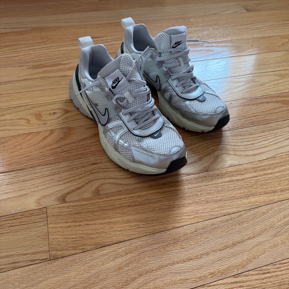 Nike V2K Run